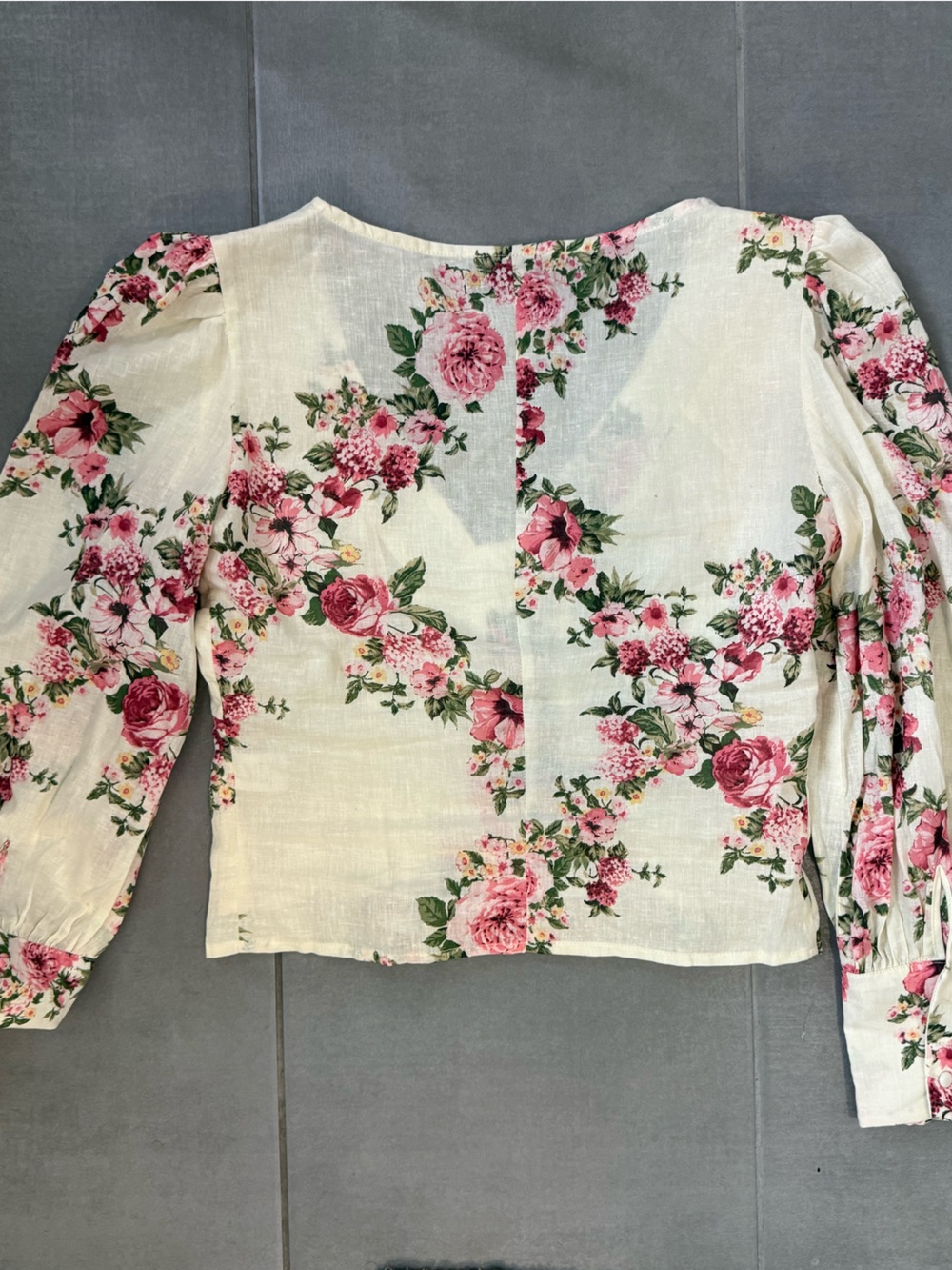 VICI Top Small Floral Cropped Blouse Puff Sleeve Button-Front V-Neck Ivory Pink - Picture 4 of 4